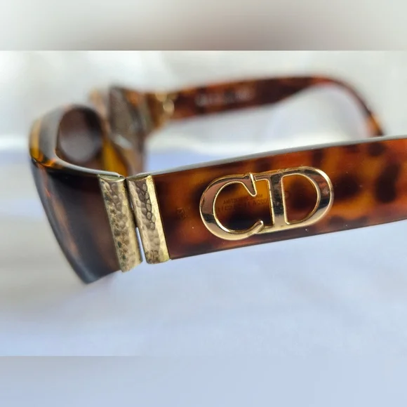 Christian Dior 2021A 11 Brown Tortoise Sunglasses - Picture 11 of 12